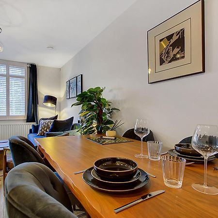 Stylish, Business Traveller Friendly Apartment, With Free Parking And Netflix Farnborough  Extérieur photo